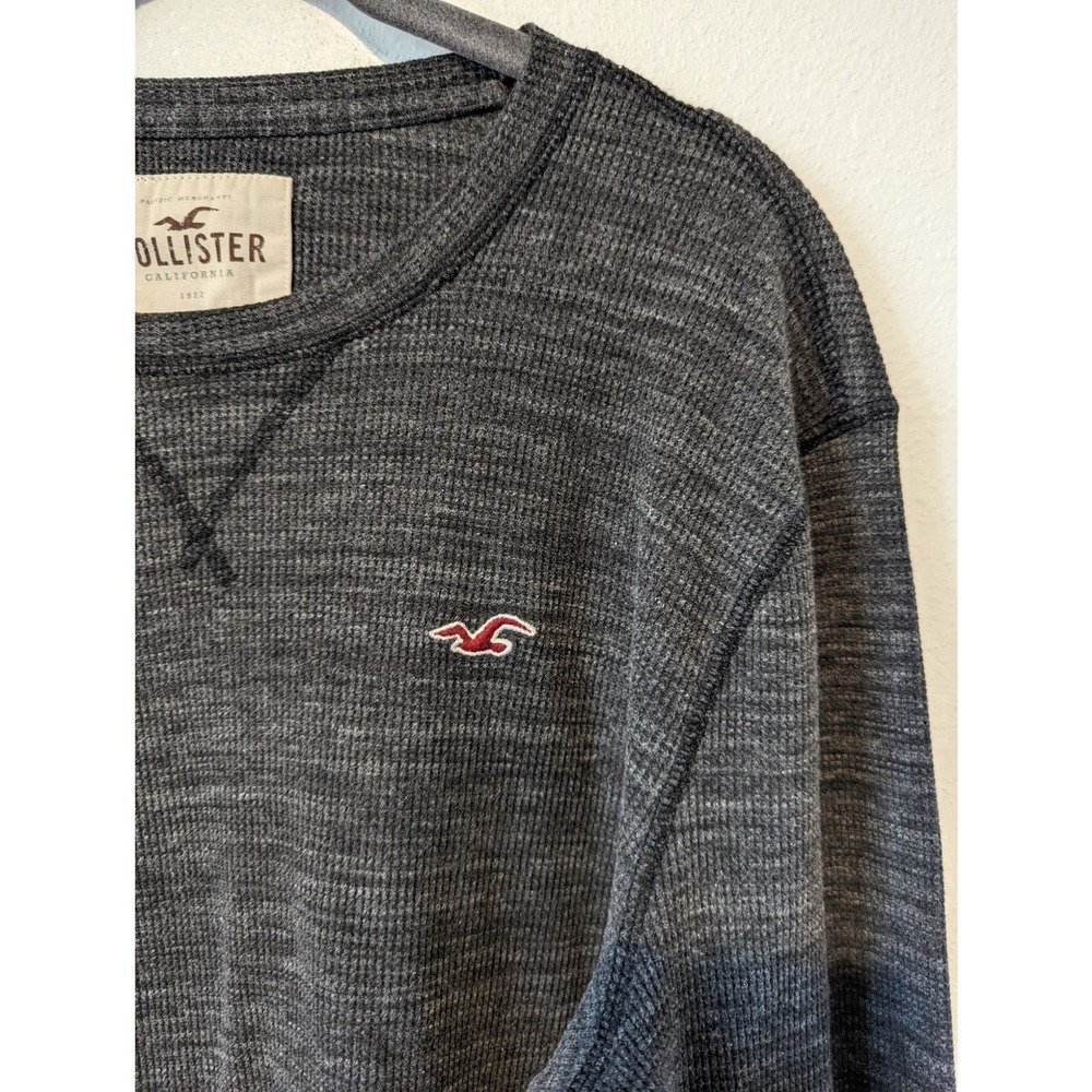 Men's Hollister Henley Long Sleeve Tshirt Heather Grey - Picture 3 of 4